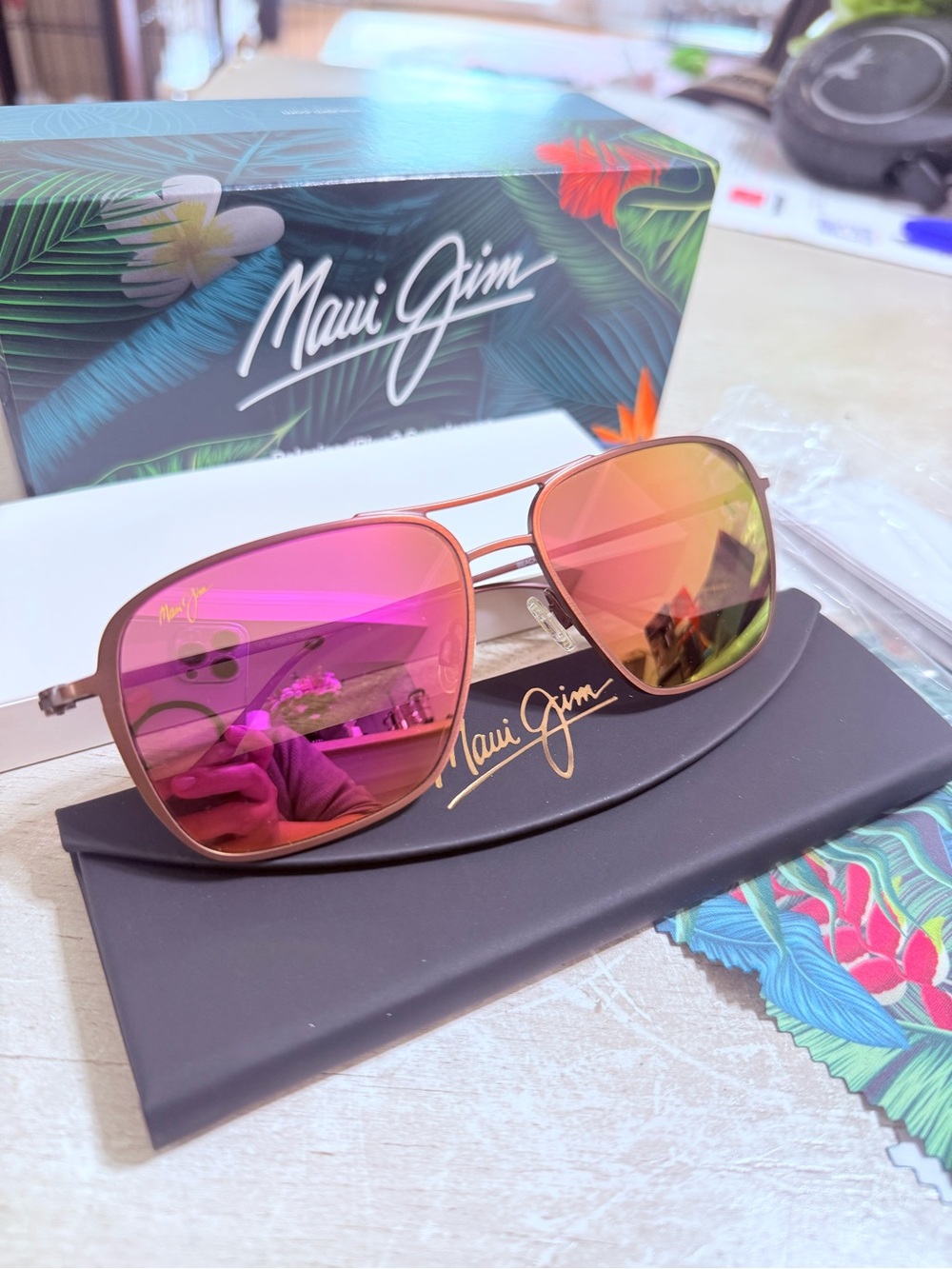 Maui Jim beaches UnisexGold Metal Aviator Sunglasses with Mirror Lenses - Picture 3 of 8